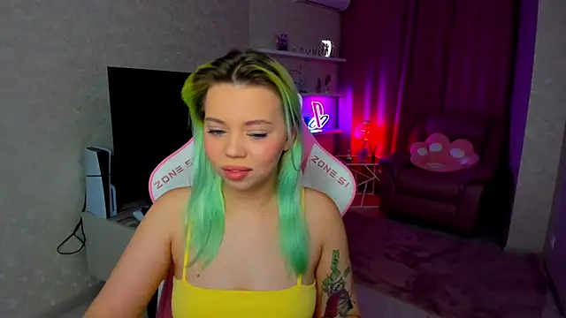 EnergyBunny 1 online show from November 17, 7:25 pm