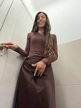  MiaQueen  online show from July 6, 9:28 pm