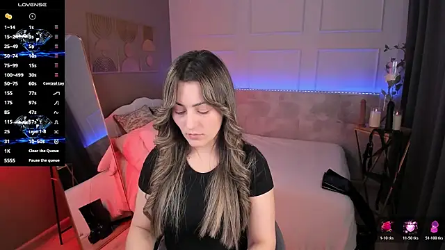 KylieMellow online show from April 18, 5:21 am