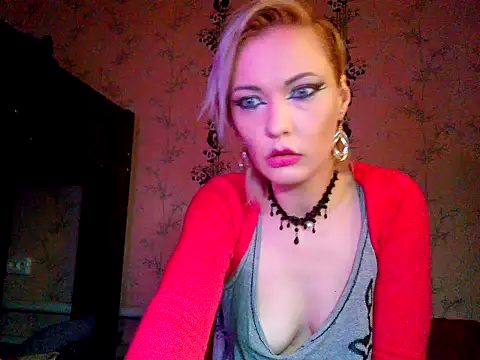 WildMissNiks online show from November 26, 9:10 am