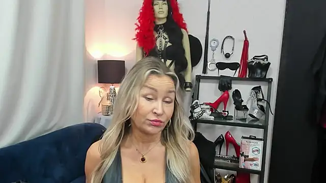 crystaLUX online show from October 28, 6:08 am