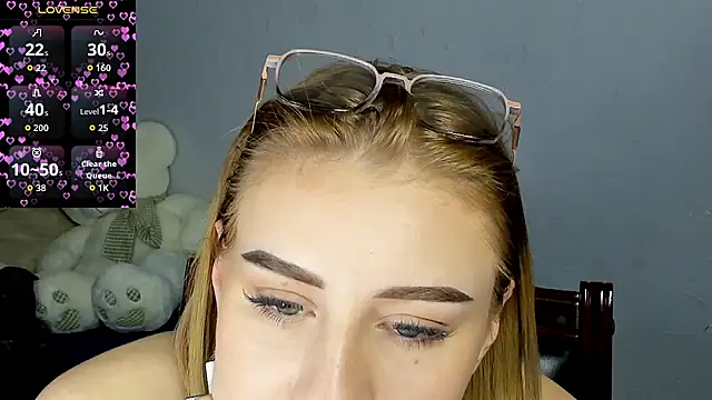 KindKristy online show from September 26, 5:16 am