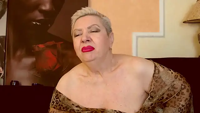 LadyPosh online show from September 12, 10:28 pm