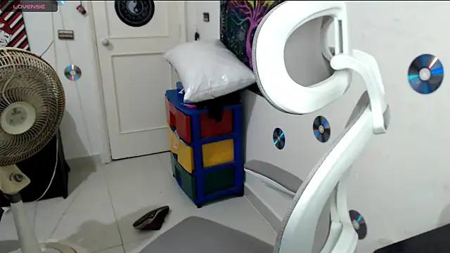 xherry horny online show from November 5, 6:40 am