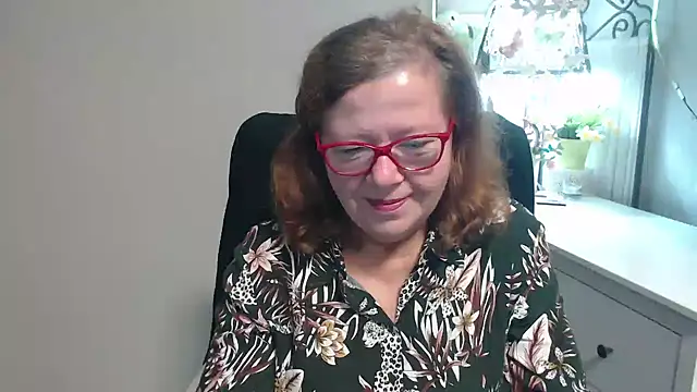 Adelewildx online show from September 25, 3:49 am