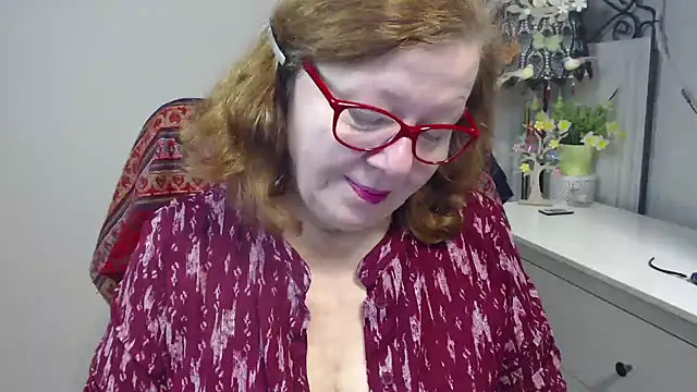 Adelewildx online show from November 5, 4:07 am