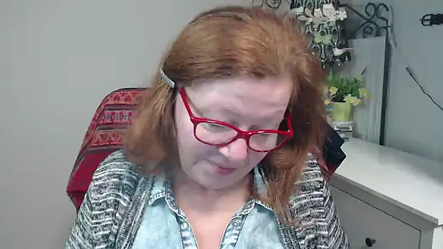 Adelewildx online show from November 3, 3:43 am