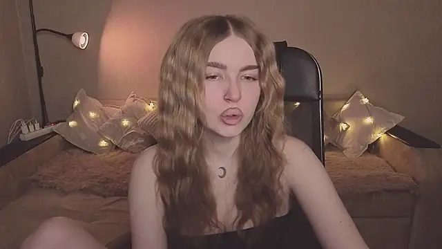 ViolettaLopez online show from February 18, 2:38 pm