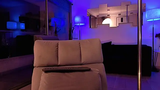 mandi4pole  online show from April 15, 2:12 am