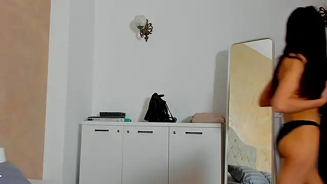 JennaMyers online show from February 25, 8:40 pm