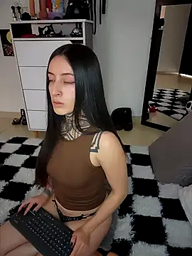 SAMANTHA DM online show from April 16, 5:12 pm