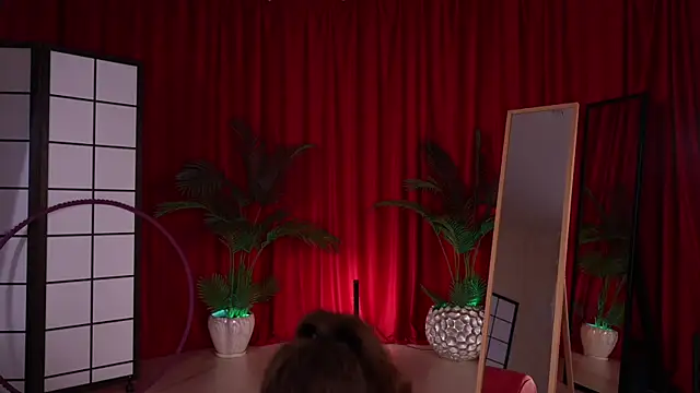 KittyCaitlin online show from November 17, 7:47 pm