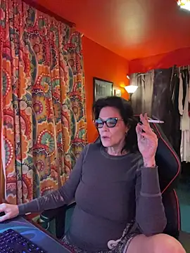 Snapshot of Jujutopia chatting on November 1, 12:04 am Jujutopia online show from November 1, 12:04 am