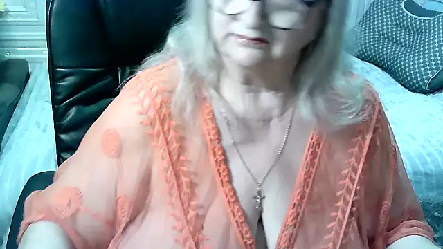 LolkaAlyss online show from April 11, 6:55 pm