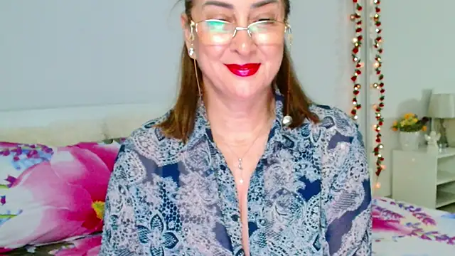 Tyana40 online show from May 16, 1:41 am