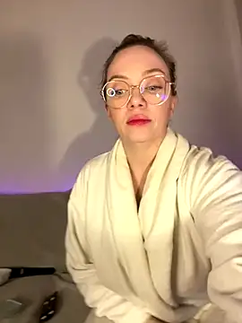 FemDom RubyKnightXXO online show from November 7, 8:25 pm