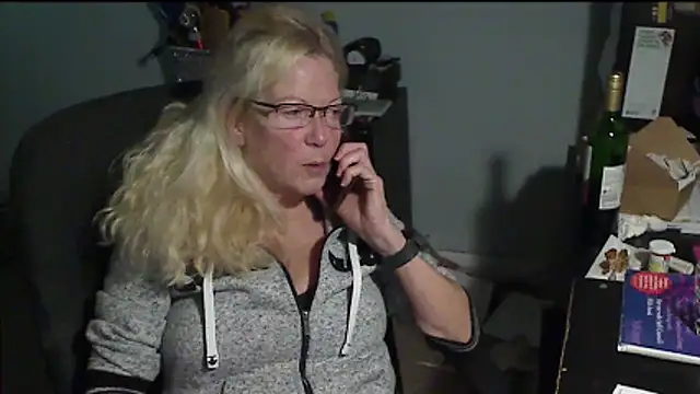 XTRAHORNYONE online show from November 26, 3:40 am