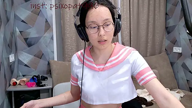 Snapshot of Ainekoo chatting on September 22, 7:56 pm Ainekoo online show from September 22, 7:56 pm