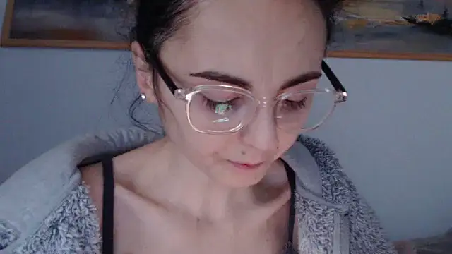 cleophee online show from February 9, 8:05 am