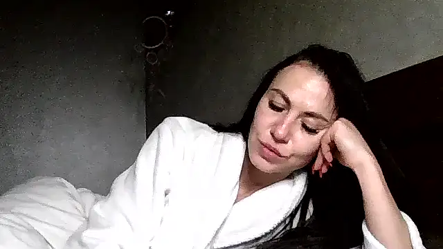 JulianaGold1 online show from December 14, 9:53 pm