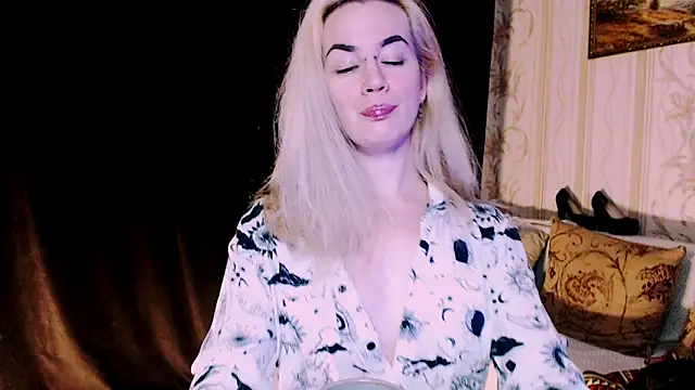 xxxcharismaaa online show from November 30, 6:23 pm