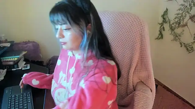 Sammysammy  online show from October 5, 5:07 pm