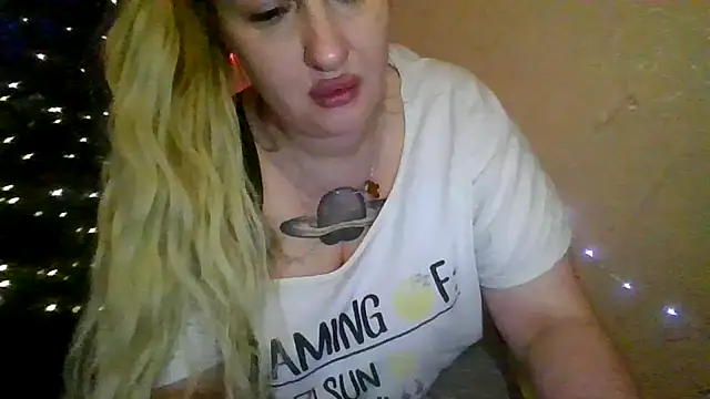 Snapshot of Mandy_Belcher chatting on October 7, 7:07 pm Mandy Belcher online show from October 7, 7:07 pm