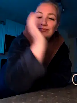 Canadian BBW online show from February 22, 3:13 pm