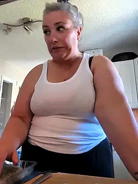 Canadian BBW online show from April 16, 7:46 pm