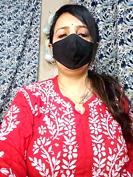 cute-tanvi online show from February 10, 1:19 am