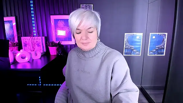 CarmenSoft online show from March 11, 8:33 pm