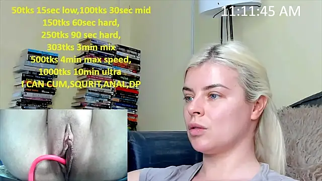 queenofthenighttt online show from March 7, 10:11 am