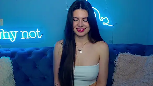 ViollinaLove online show from March 29, 6:01 am