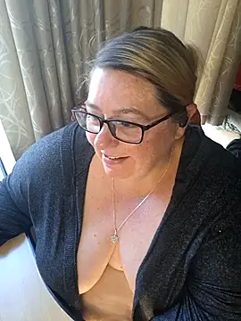 Iceprincess2bad4u online show from October 26, 5:25 am