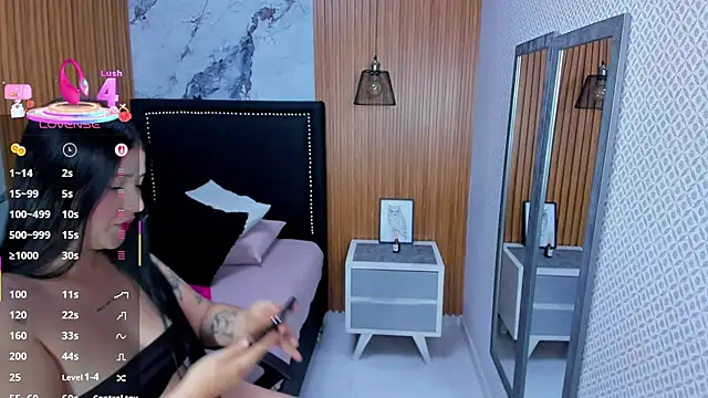 BIANCAROY1 online show from November 10, 6:36 pm