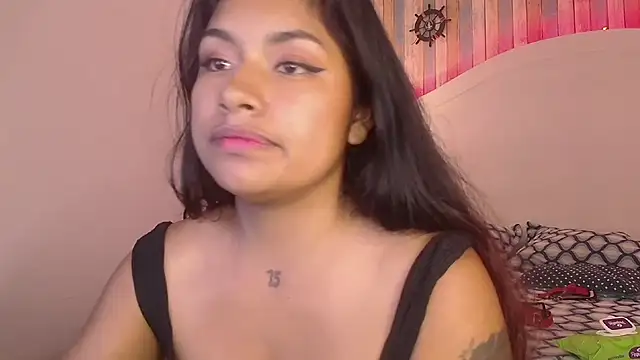 ChantalPetit online show from March 25, 8:01 pm