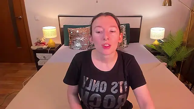 CatherineWalls online show from July 8, 5:53 am