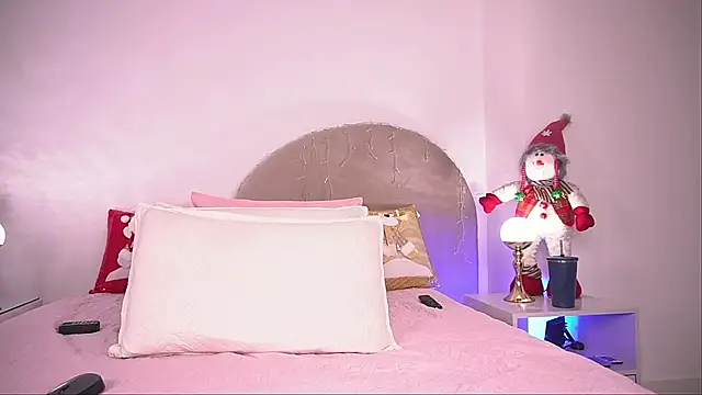 alexaa walker online show from December 20, 12:31 pm