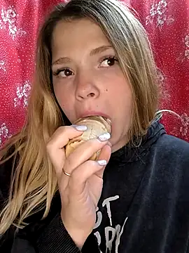 Zuli Kiska online show from October 11, 7:38 pm