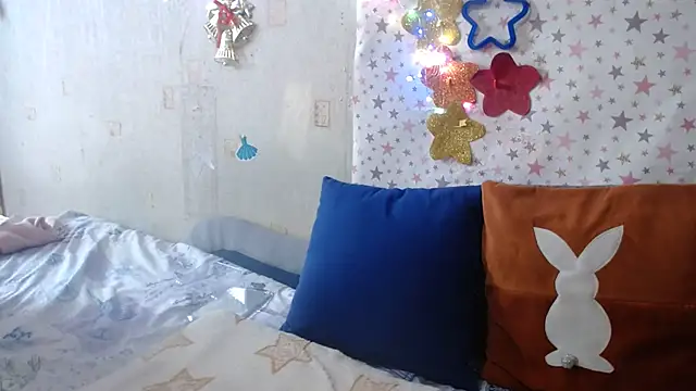 QueenLana online show from March 7, 5:47 am