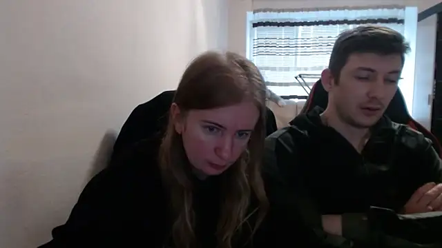 PeterAndJen online show from October 12, 6:49 am