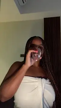 PRIMAGODDESS online show from December 21, 11:03 am