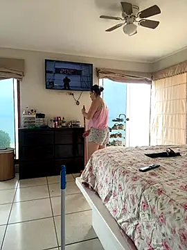 misslulipop online show from October 26, 2:01 pm