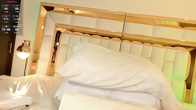 im yours 01 online show from November 16, 3:08 am