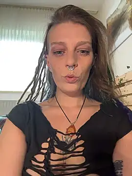 Snapshot of MenaDreadfull chatting on October 4, 12:44 pm MenaDreadfull online show from October 4, 12:44 pm
