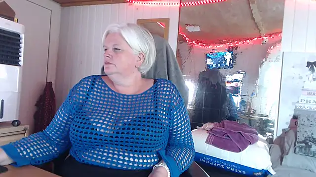 sexychazza16 online show from October 6, 6:34 pm