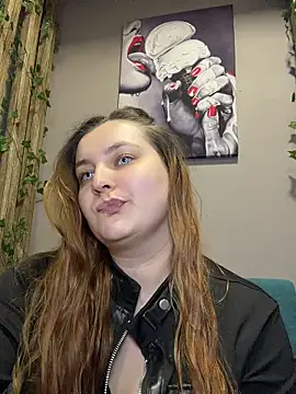 CandyShoopp online show from April 9, 8:14 pm