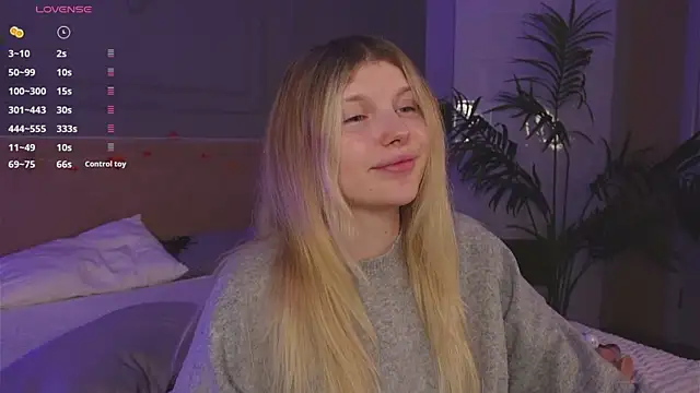 Snapshot of _aleksa_ chatting on October 22, 6:18 am aleksa online show from October 22, 6:18 am