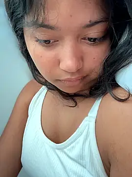 Peach Girll online show from July 2, 2:45 pm