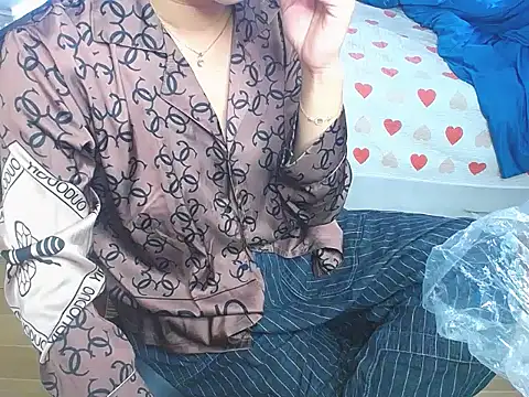 Makemypussysquirt-tsunami online show from November 6, 7:25 am